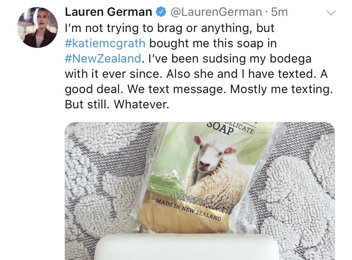 DerpSwan's tweet photo. And katie giving her soap??? Them texting??? Her going though the katie hashtag on insta and liking posts &amp; leaving heart eyes emojis on photos of her??? Saying she wants to propose??? 

THEN 6 MONTHS LATER SAYING KATIE IS THE BEST KISSER??? https://t.co/pOvYT1Oge9
