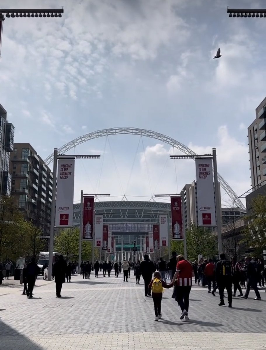 Another weekend, another visit to London ⚽️ Up the Blades ⚔️⚔️⚔️