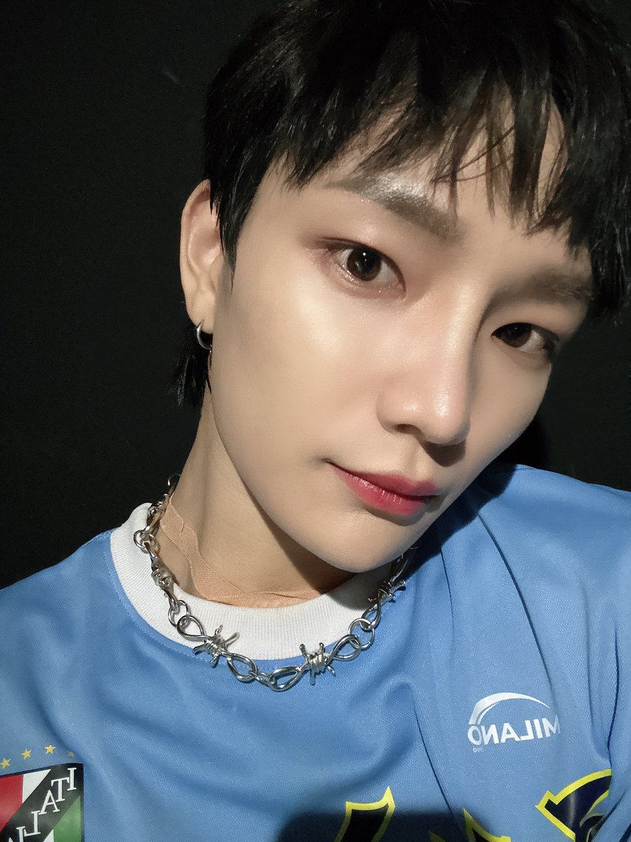 official_F_able's tweet photo. [#정]

머리가 많이 바꼈죠?👉🏻👈🏻 https://t.co/d5XtYBO3tq
