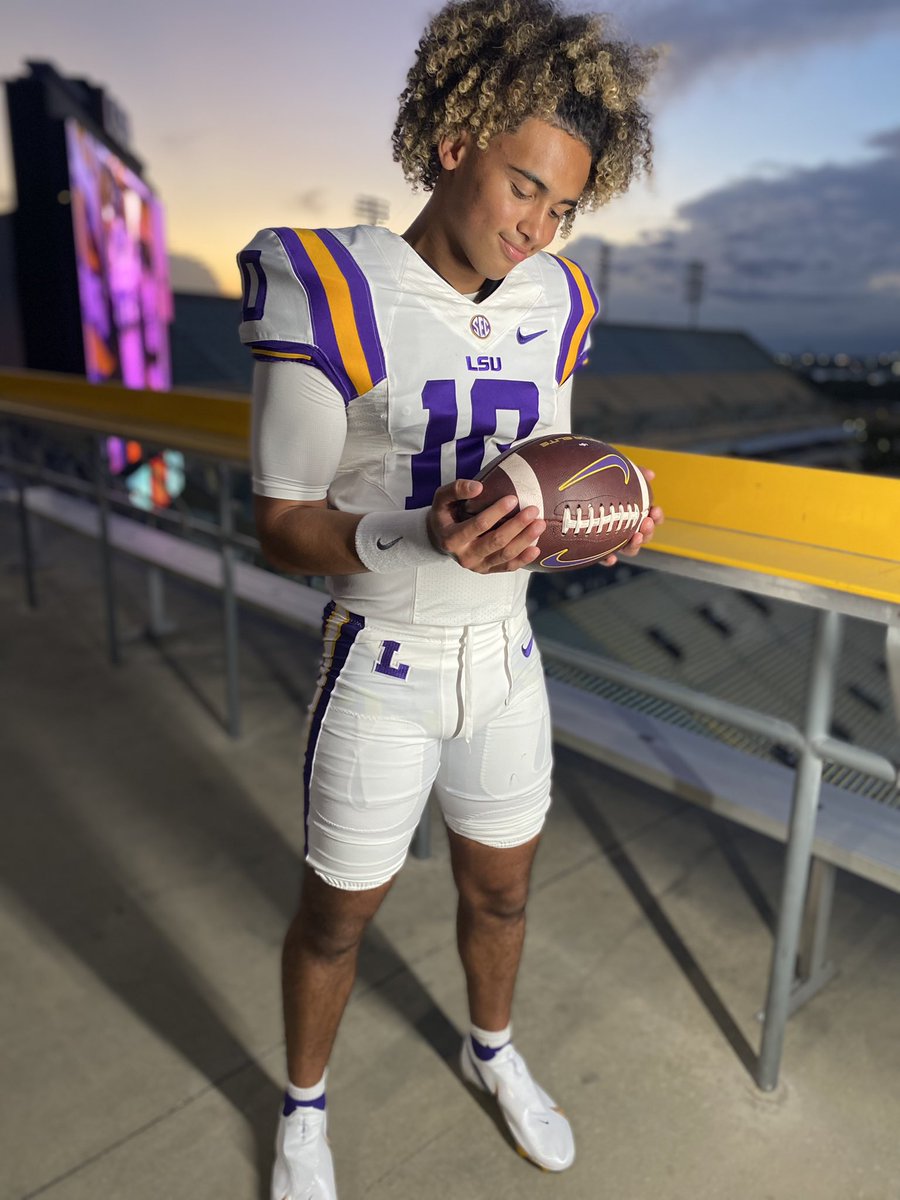 Julian "Ju Ju" Lewis QB tweet media