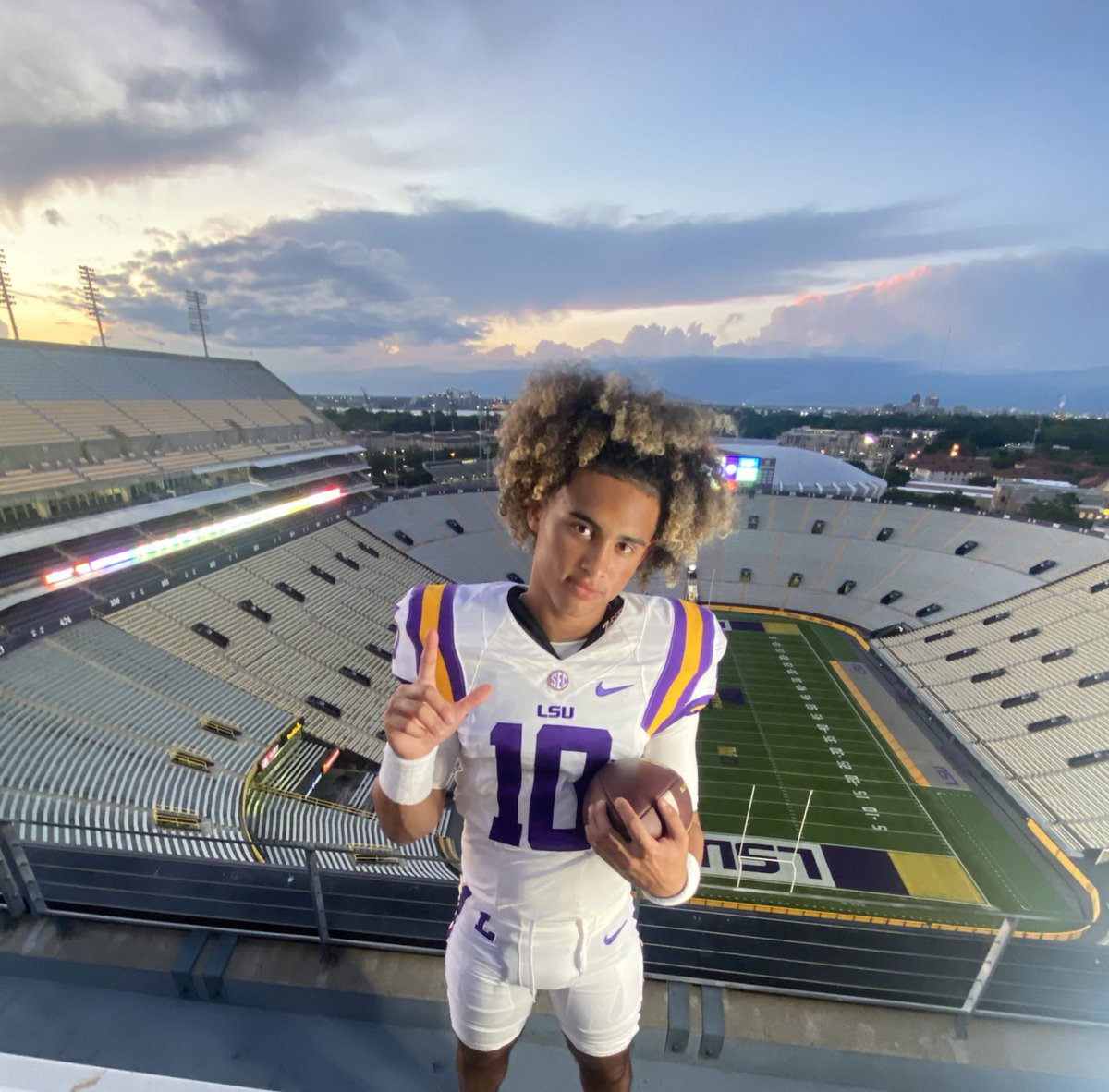 Julian "Ju Ju" Lewis QB tweet media