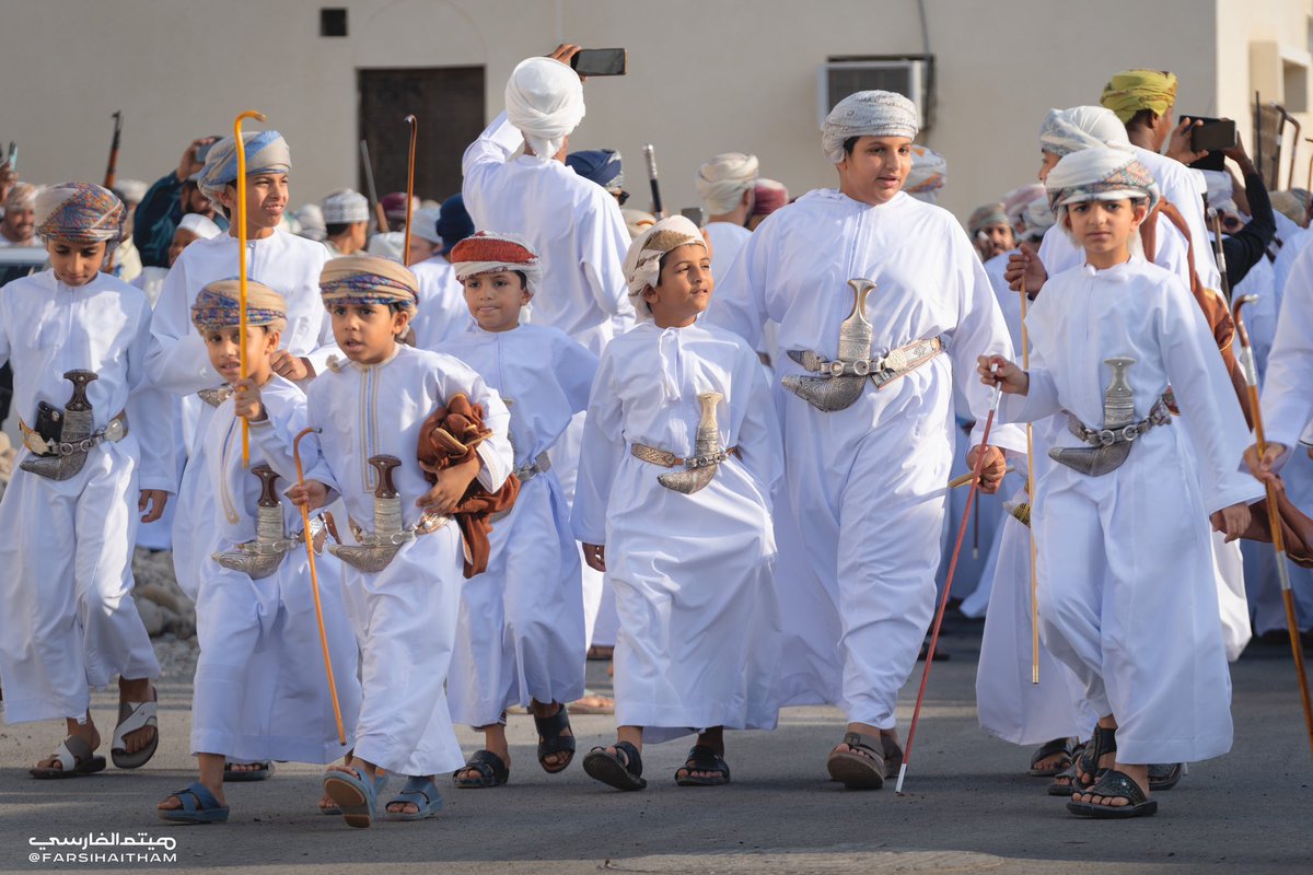 st_omani's tweet photo. تقبل الله طاعتكم وأتم بالعيد فرحتكم
نهنئكم بحلول #عيد_الفطر_المبارك 🌙

وكل عام وانتم بالف خير✨
📷 @FarsiHaitham https://t.co/MVFIImFnsF