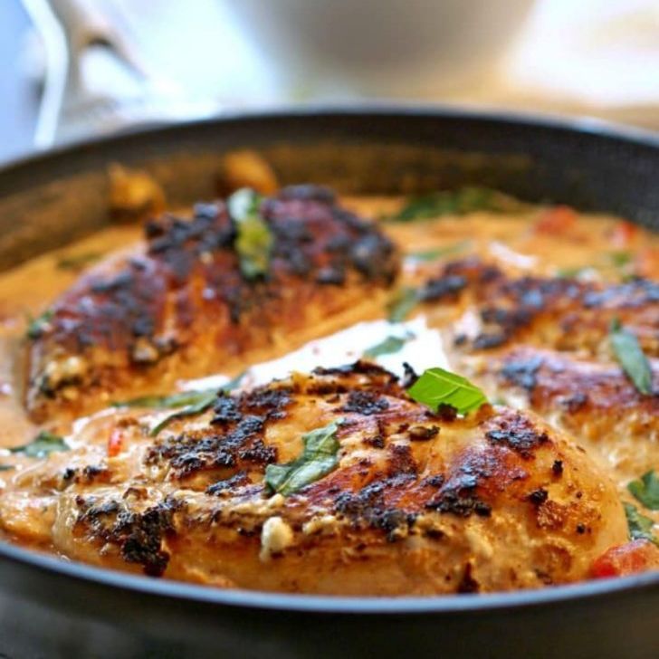 DinnerClubNews's tweet photo. Our April Menu is almost over as we only have one week left! Make sure to place your orders for all your favorites including a family fave Boursin and Basil Chicken. So yummy! Check out our newsletter for more info. https://t.co/Y4GQVN8ey9 https://t.co/0l8MStCXV2