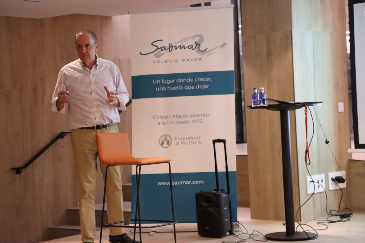 ¡Muchas gracias <a href="/jokindeirala/">Jokin De Irala</a> por esta inspiradora conferencia! 
Una suerte haberte tenido esta tarde en Saomar
🙌🙌🙌🙌
#Saomar #ColegiomayorSaomar #ColegioMayorenValencia