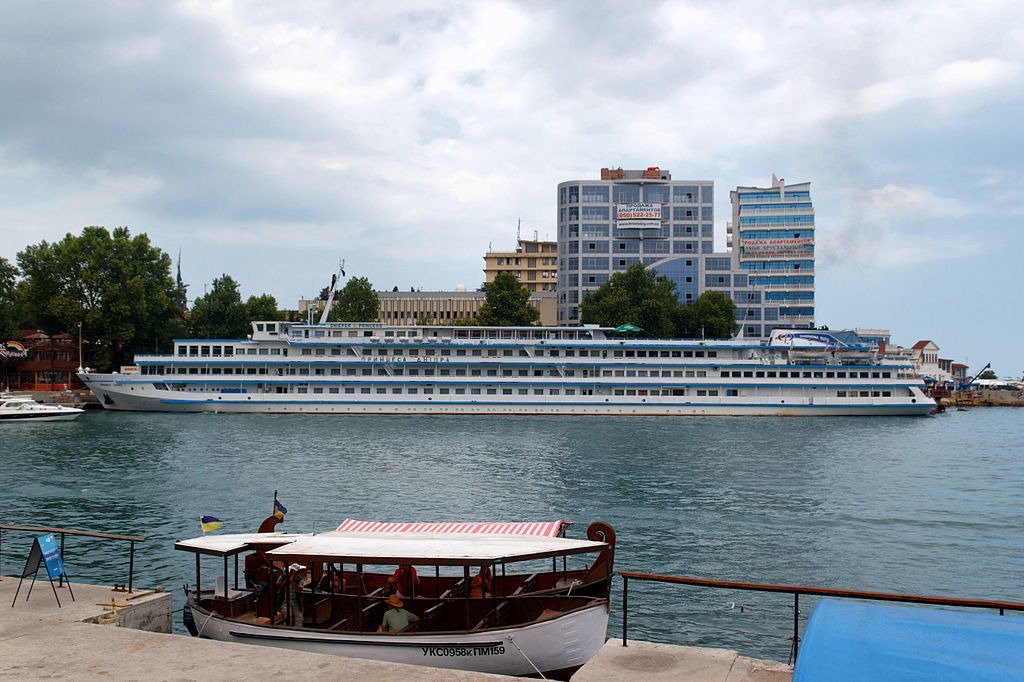 CruiseJipe's tweet photo. Sevastopol. River cruise ships Принцеса Днiпра (Printsesa Dnipra). 

#Project301 https://t.co/Ll6L9t59fX