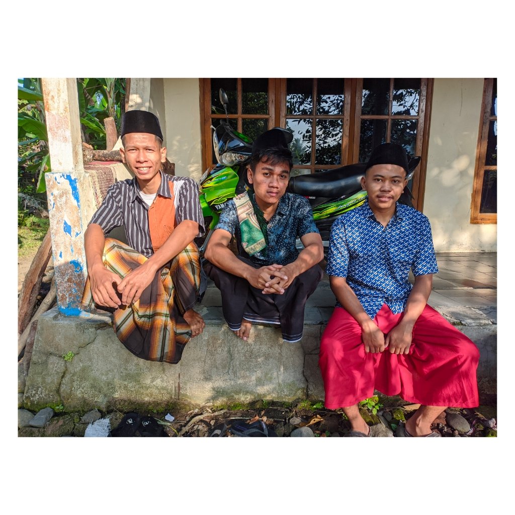 fkrmlndri's tweet photo. Happy Eid Mubarak 🎉 https://t.co/juP3Y8pCmS