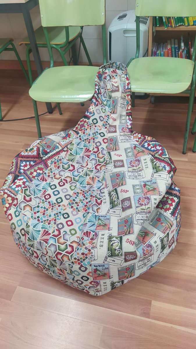 IESValadares's tweet photo. Este sábado as personas coordinadoras dos Polos Creativos do CFR Vigo, (casi 50!), pasamos a mañá formándonos e aprendendo para seguir cambiando a docencia nas nosas aulas.      @CFRdeVigo #PolosCreativos https://t.co/aj62aFCRdZ