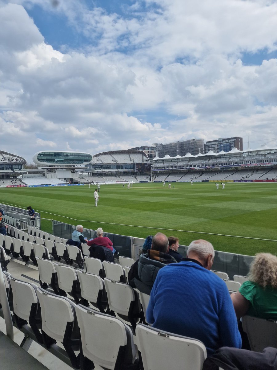 hew501's tweet photo. First time I've ever been here. It's not a bad option for a lazy day resting for tomorrow https://t.co/DXfxDe1ufv