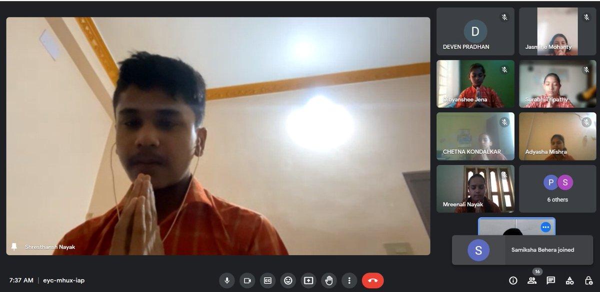 SAI_Edu_In's tweet photo. Rise up, Start Fresh ! As we conduct the classes in online mode, we ensure to continue with our morning assembly in the virtual mode, where students of Classes VI - VIII recite the prayer,
#VirtualAssembly #MorningMotivation #PositiveBeginningToTheDay https://t.co/ut7GEcFI20