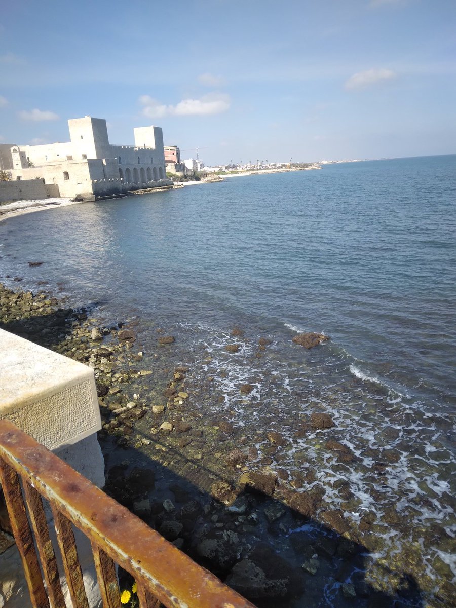 Le radici non si possono rinnegare. Trani, anche oggi, ridente ed amena località del basso adriatico