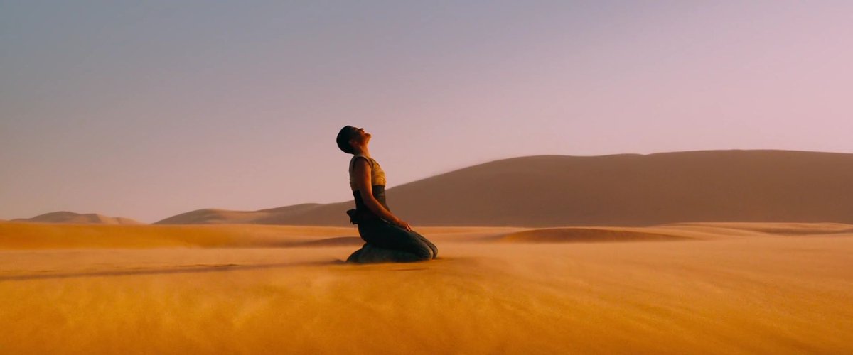CuartaParedCine's tweet photo. Tal día como hoy, en 2015, se estrenaba Mad Max: Fury Road. https://t.co/faSzDPHnWV
