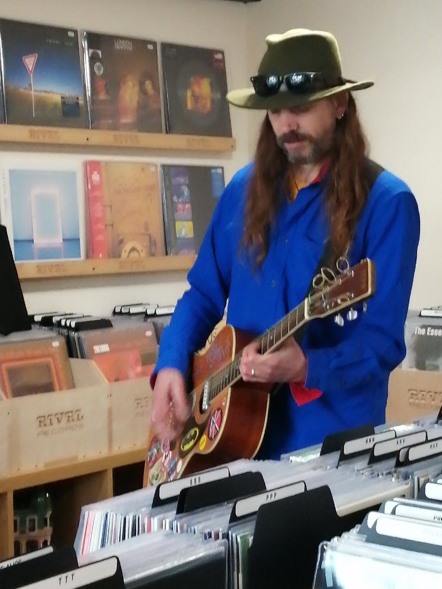 RivalrecordsCo's tweet photo. A little live music to celeb #recordstoreday!

#rsd2023 #recordstoreday2023
#bbc6music #recordstoreday2023wishlist https://t.co/XrHl32PmNp