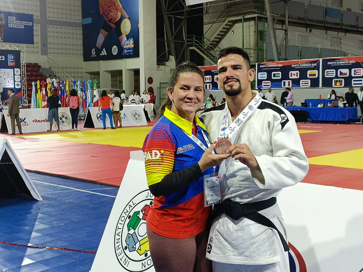 ¡Estamos orgullosos! 

Arkangel Barboza, nuestro cesarense campeón en judo, se quedó con la medalla de bronce en los 73 kilos del Clasificatorio a los Juegos Centroamericanos y del Caribe, que se realizaron en República Dominicana.