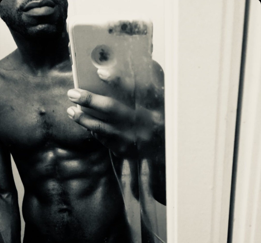 SkeeBopLeKewch's tweet photo. Continuing counting 2 ONE YEAR... π€€π€€π€€ had 2 crop the pic thooo cuz um πππ #MeetthePrimsleys #3modays #COUNTDOWN @PrimDela ππππππ https://t.co/jIk4pvaKVv