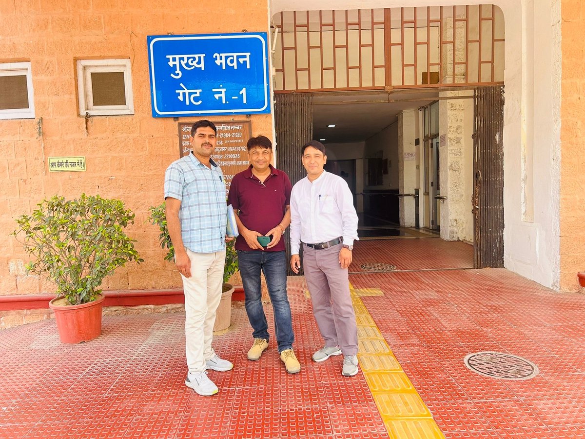 mukeshk33481593's tweet photo. @EduChowk @DrBDKallaINC अब टिप्पणी को हटवा दिया गया है https://t.co/nlQcB2AX1u