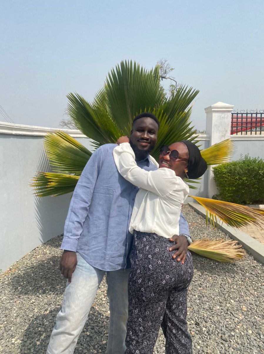FijabiIsrael's tweet photo. With so much joy and love in my heart, I posted my proposal pictures two days ago but some people chose to bully me and my babe about her wearing a butt pad. This is sad because it is nothing but a lie. My babe is so sad as she has been receiving calls and messages from people. https://t.co/OegQxnamoT