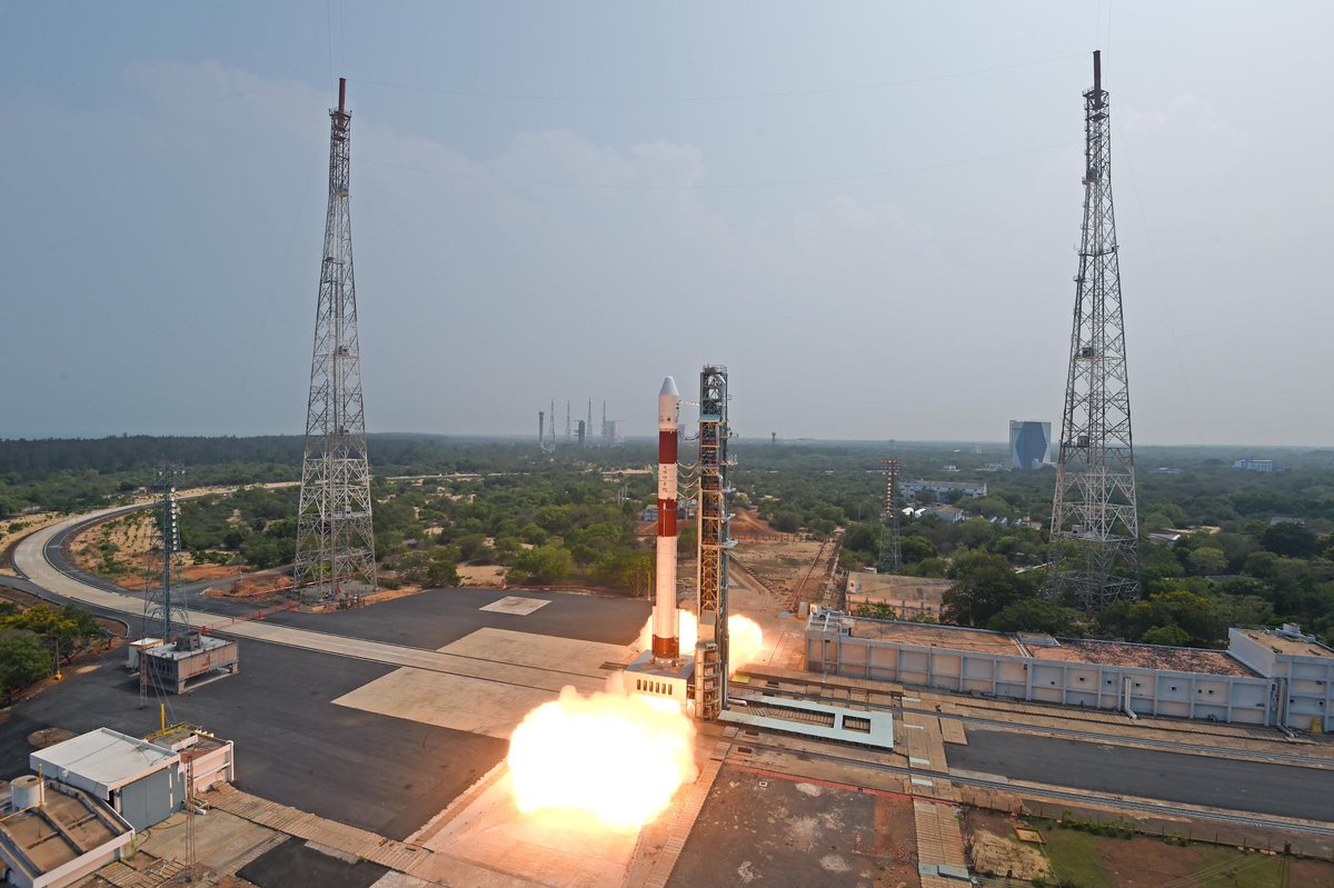 PointOrView's tweet photo. India's ISRO does it again! With the flawless launch of two Singaporean satellites atop PSLV-C55 rocket, the sky's the limit! Congratulations on yet another successful mission. #PSLVC55 #ISRO #TeLEOS2 #PSLV
WATCH: https://t.co/pFzMDCVCUQ https://t.co/x8LupAD5ro