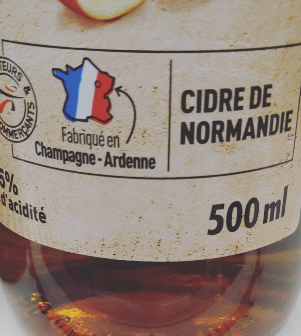aseyn's tweet photo. Ça fait 3h36 que je suis coincé au supermarché devant cette étiquette, m'interrogeant sur le sens de la vie et ce qui sous-tend nos risibles existences
Venez me chercher https://t.co/fyScCRdnFW