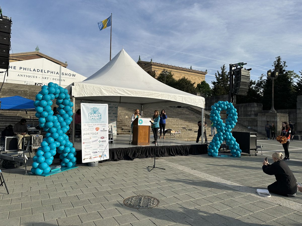 ThatNewsJawn's tweet photo. Robin Cohen, C.E.O. of @srocf #sandysprint #ovariancancer #fundraiser https://t.co/PnKyxPqM4Q