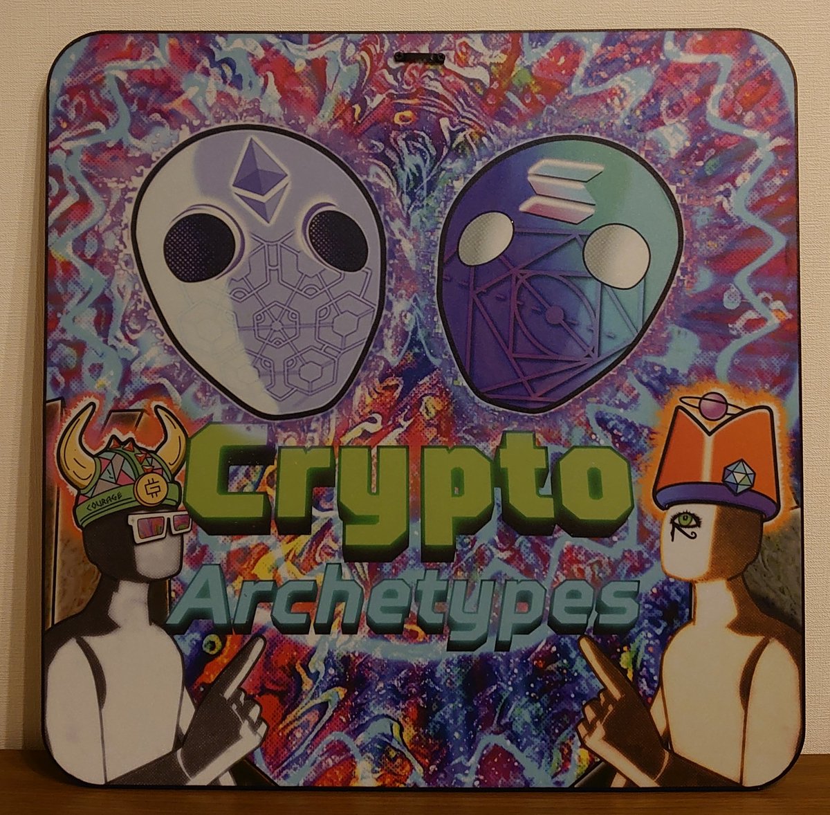 tsuguya_crypto's tweet photo. @ArmandiElaion @CryptoArchetyps
ついに海を渡ってきた、physical pieceです🥳🎉
フラッシュ有り無しでの特殊加工の光沢良き😊
@Stepnofficial を通じて、ARmandiの作品が好きになり、彼のユニークでユーモア溢れる人柄が大好きです😍✨
これはARmandiとの親交の証です🙌✨
Muchas gracias🥰
💪👽 https://t.co/yS2vmLQG1Z
