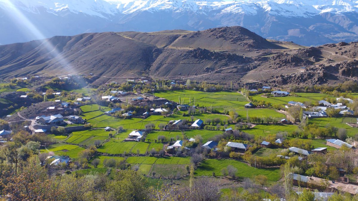 Humansofchitral's tweet photo. Charun-Ovir upper chitral today’s weather 😍 🌸 

#Chitral https://t.co/Pus1FKNhIV