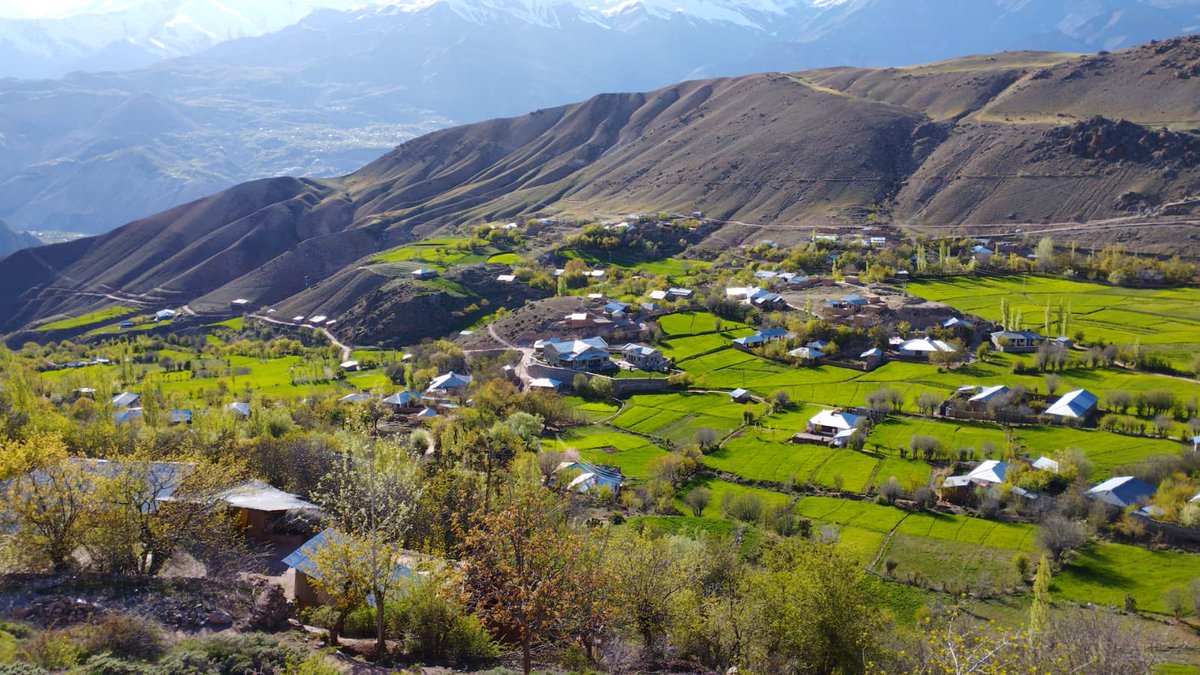Humansofchitral's tweet photo. Charun-Ovir upper chitral today’s weather 😍 🌸 

#Chitral https://t.co/Pus1FKNhIV