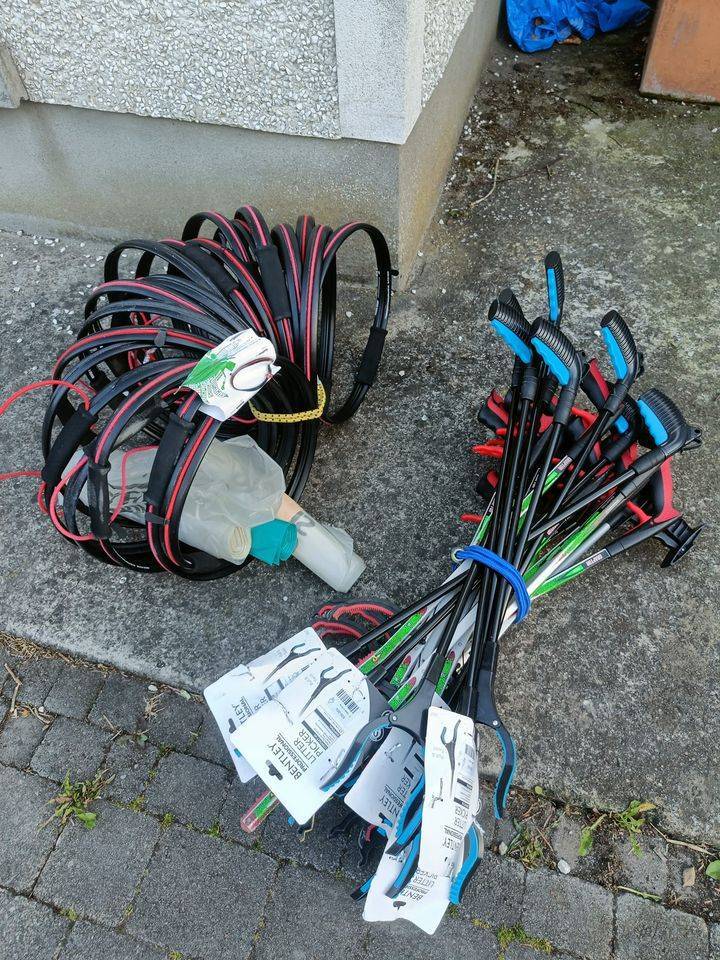 NationalSpringC's tweet photo. A huge thank you and well done to the 1st class kids from Rush School for participating with @RushTidyTowns at #DublinCommunityCleanup.
They litter picked from the school to Kenure Woods Well done all ππ»ππ»
@Fingalcoco
#SpringClean23 #NationalSpringClean #KeepDublinBeautiful https://t.co/Vt3ptqiWz2