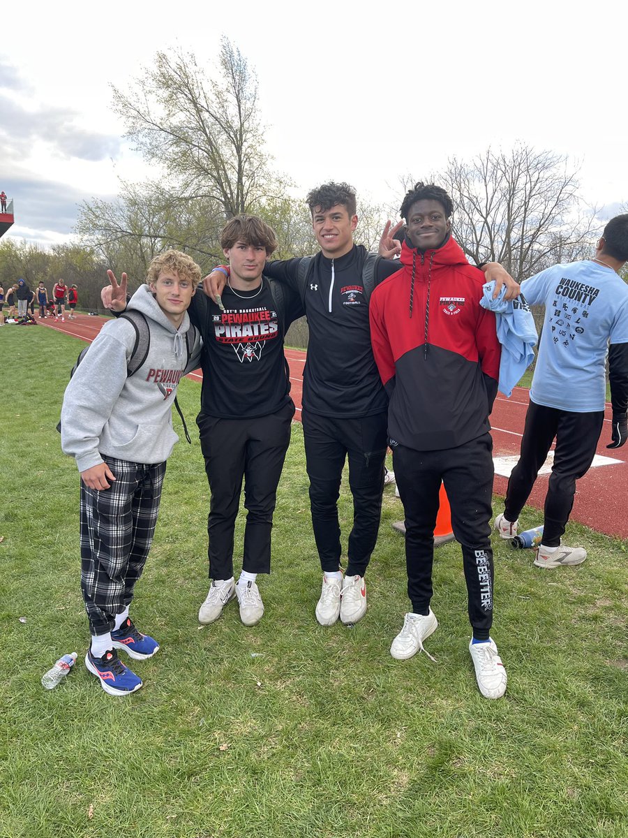 <a href="/andrewjjones26/">Andrew Jones</a> <a href="/mattkugs35/">Matthew Kuglitsch</a> <a href="/CarterPearson31/">Carter Pearson</a> and Bojar take home 🥇 and a WI #3 in the 4x1!! 🔥🔥🔥🔥