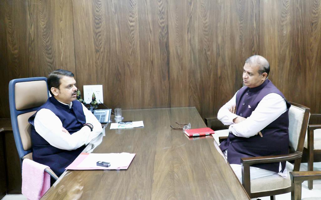 mihirkotecha's tweet photo. Met our leader &amp; Dy CM of Maharashtra Shri @Dev_Fadnavis ji and explained him the burning issue of C1 category, dilapted buildings. rqstd to bring a policy similar to mhada policy for cess buildings,to enable speedy redevelopment of tenented buildings in Suburbs. https://t.co/qCjcPDW8yR
