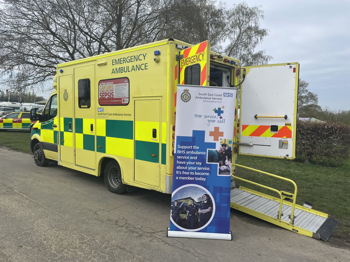 SouthEngShows's tweet photo. We so appreciate it when the emergency services are able to come to our shows and talk to our visitors about their work. This weekend weโve got @SECAmbulance and the rural teams from @SussexRuralCops and @SurreyPolice ๐ฎ๐๐จ
#SpringLive #seasfun https://t.co/tmyyi1yHCI