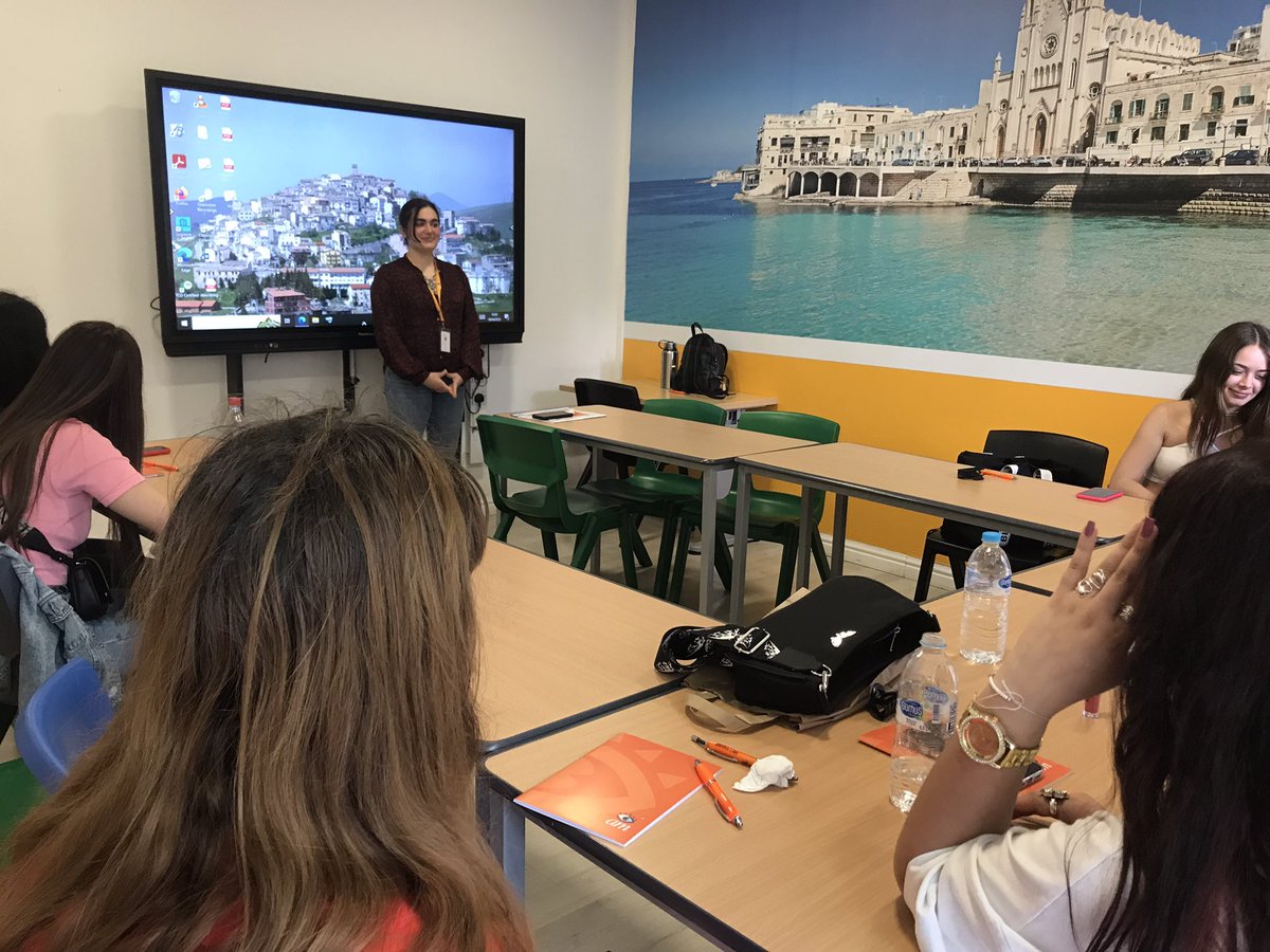 Cule_sempre2421's tweet photo. Els alumnes de 1 r de Gestió Administrativa han fet l’estada lingüística a Sliema Malta. Aquí teniu alguns moments.  @INS_Costafreda https://t.co/AVgJ7VO1C3