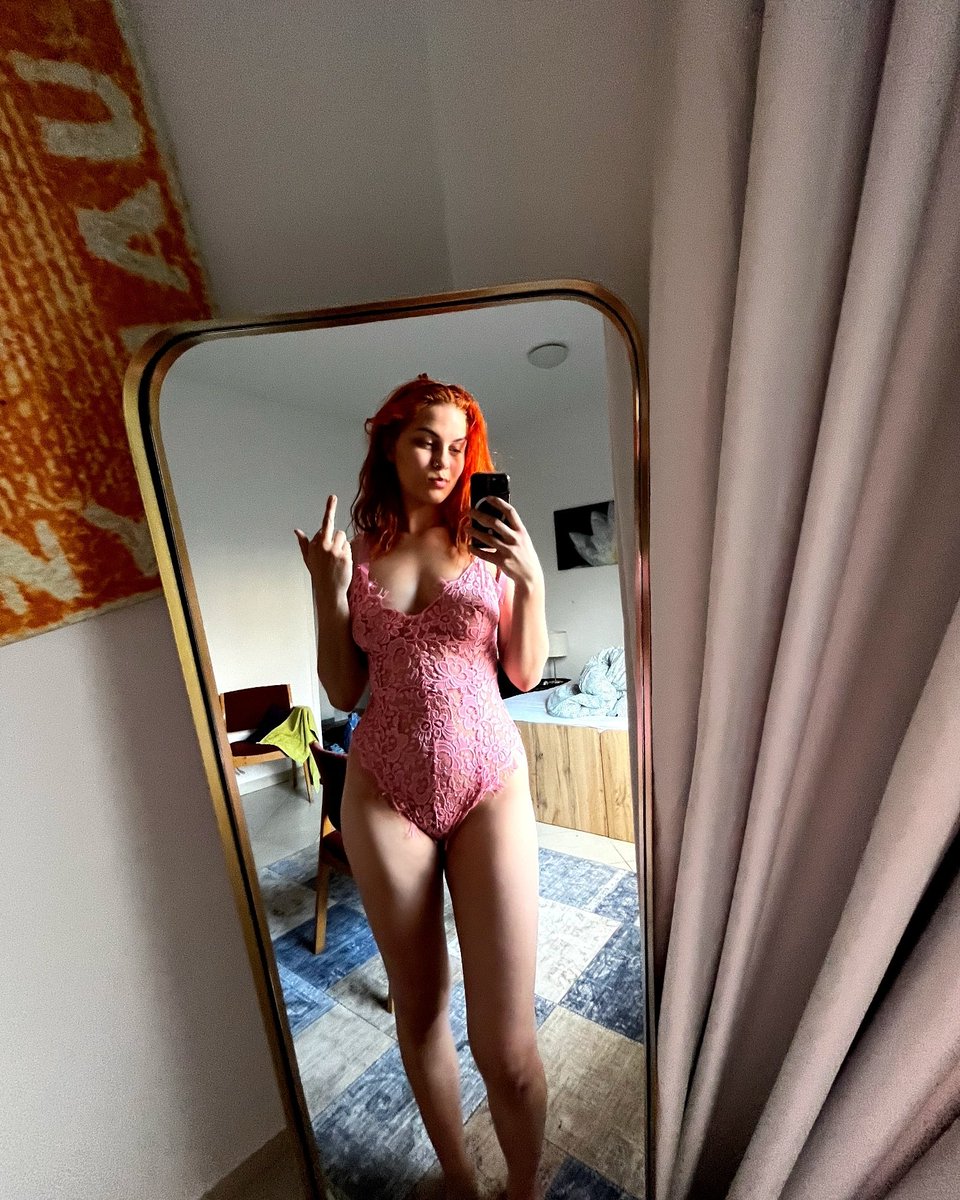 420kittycatt's tweet photo. Wanna get some ass? 👀
#fyp #viral #hotgirl #model #hot #teen #whitegirl #fakebody #curvy #cute #trend https://t.co/a9Kr0zwZkG