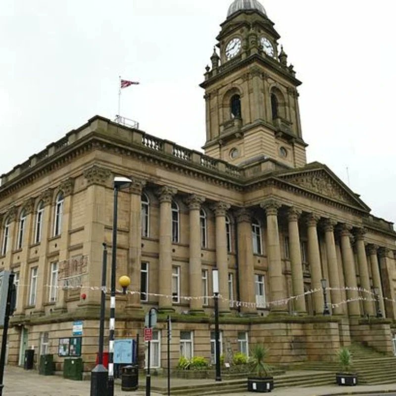 REALeedsBranch's tweet photo. Branch standard &amp; members will be in Morley tomorrow for St.Georges Day parade.
      Two of our members will be performing the duty of parade marshall.
      We will also have our branch stand with tombola. If you're in Morley for the parade, pop along and say hi. https://t.co/CjDlGhdC8N