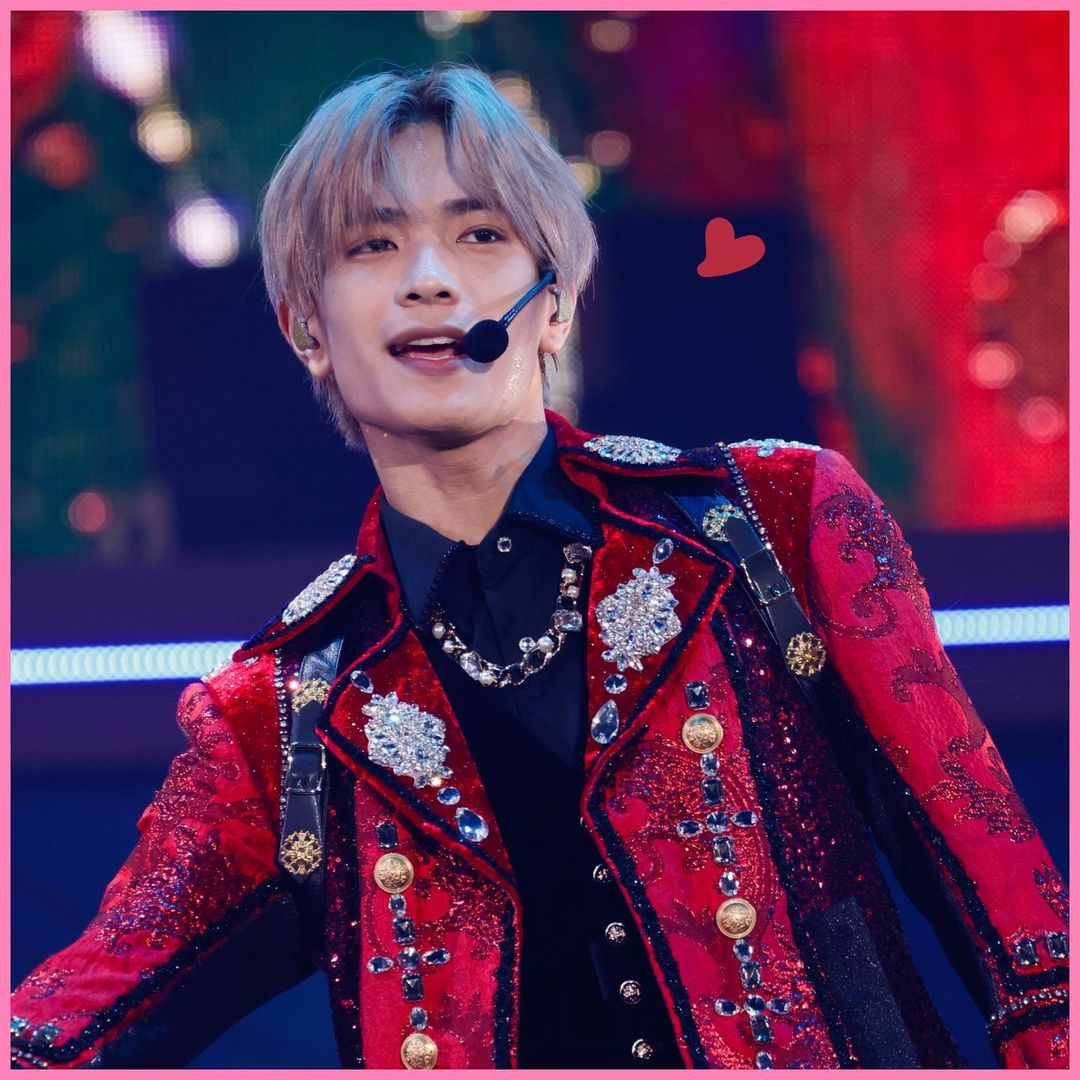 キラキラ王道アイドルの高橋恭平様様、究極の金髪のセンター分け