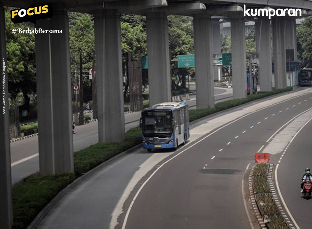 kumparan's tweet photo. Jasa Marga mencatat lebih dari 1,2 juta kendaraan meninggalkan Jabodetabek pada mudik lebaran Idul Fitri 1444 H. Hal ini berdampak pada lengangnya lalu lintas di sejumlah jalan protokol di Jakarta. #focus #lebaran #news #postr https://t.co/9jlB3G6lqx https://t.co/d9fQ5j6IJJ