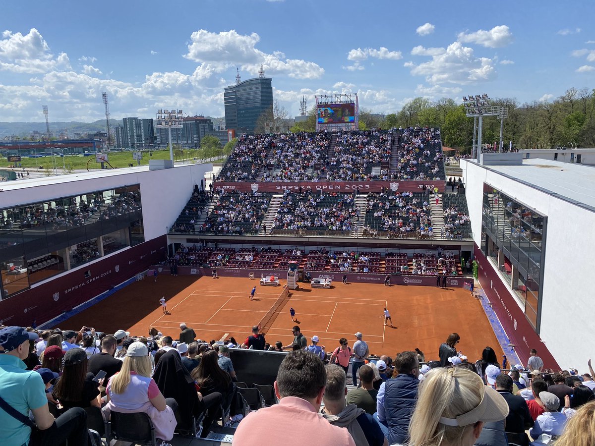 Double_Faute's tweet photo. Première réunion Double Faute autour d’un court de tennis depuis des années #SO2023 https://t.co/EgLKUKvBlH