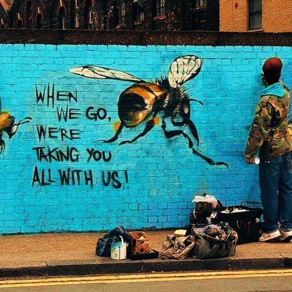 Please retweet if you think there should be a worldwide ban on pesticides to save the bees😡🐝
👉 change.org/SaveTheBee 🆘

#ClimateEmergncy #VeganFood #SaveTheBees
