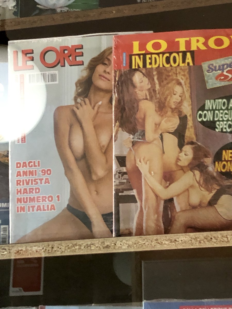 sangermax's tweet photo. #libreria della #stazione ...#varietà di #argomenti #sacroeprofano #rivistevintage #leore #anni70 #sani #ricchi #capaci #consapevoli #risveglipostmortem 🤔🙄🙃🖖 https://t.co/hKP5eGhZa6