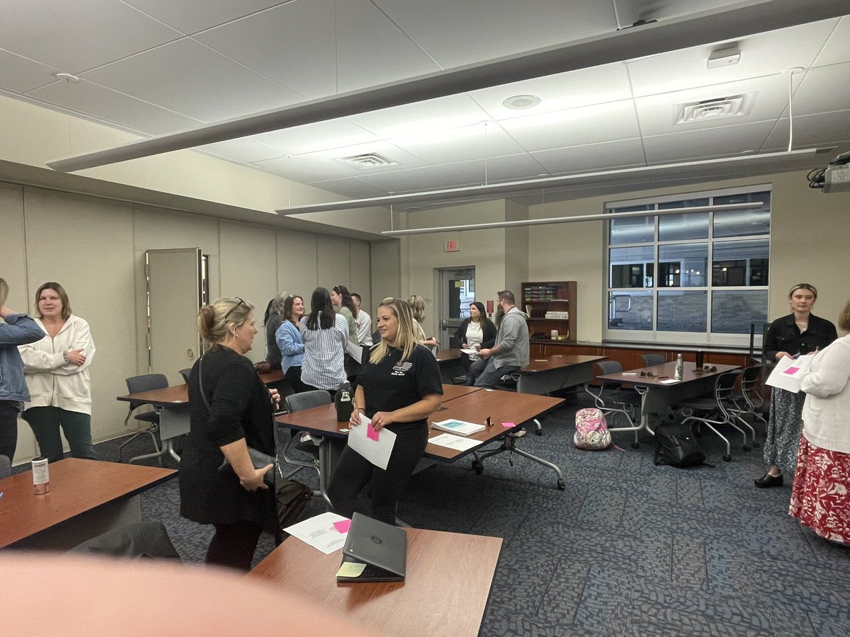 Elizabeth Brown tweet media