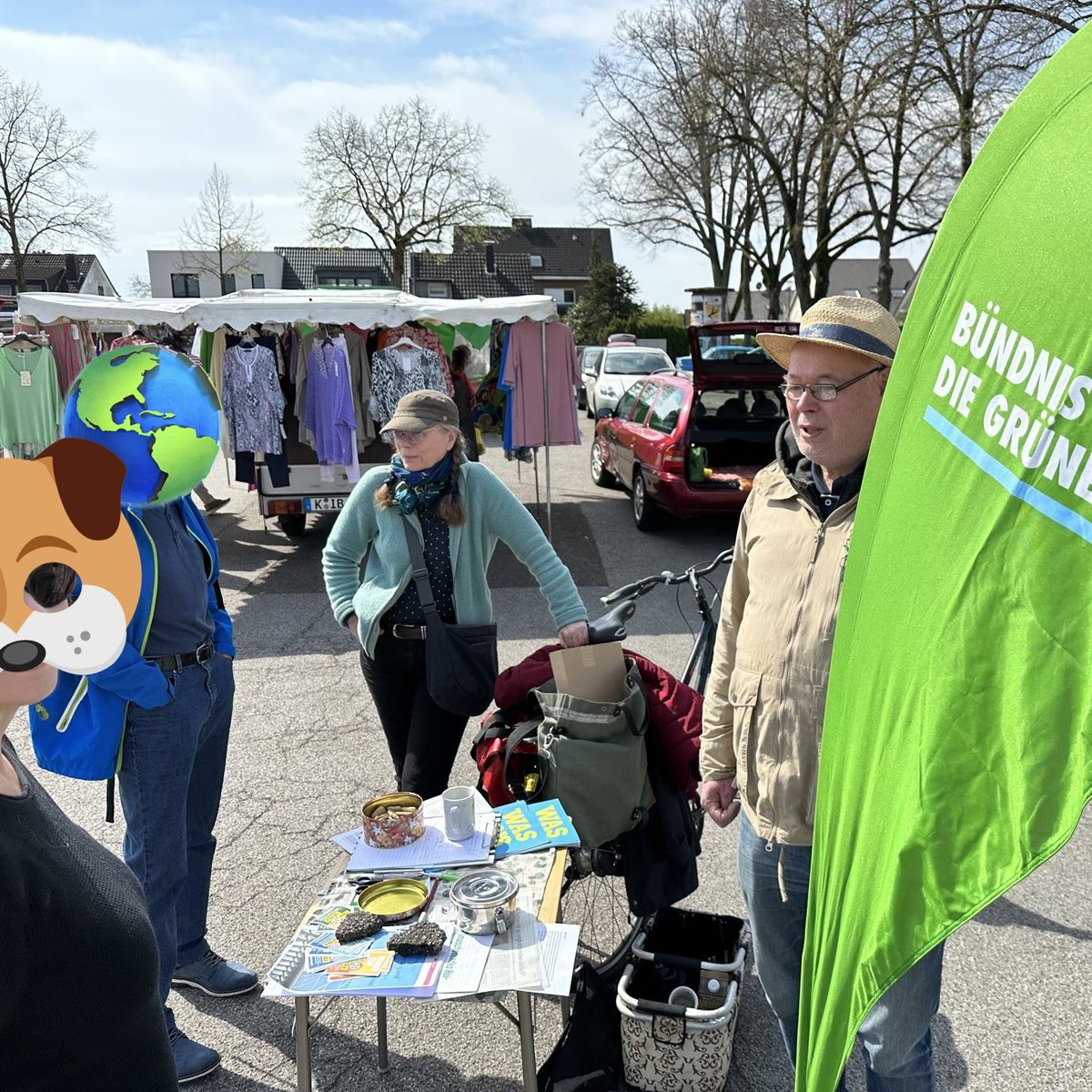 GrueneKMuelheim's tweet photo. Danke an alle, mit denen wir heute am #Wupperplatz und #WienerPlatz ins Gespräch gekommen sind 🙏🌻💚 Mit unseren Infoständen wollten wir heute auch abseits von Wahlen mit euch über Grüne Politik diskutieren.

Im Laufe des Jahres ist ein weiterer Infostand in #Dellbrück geplant. https://t.co/aimamfNGaD