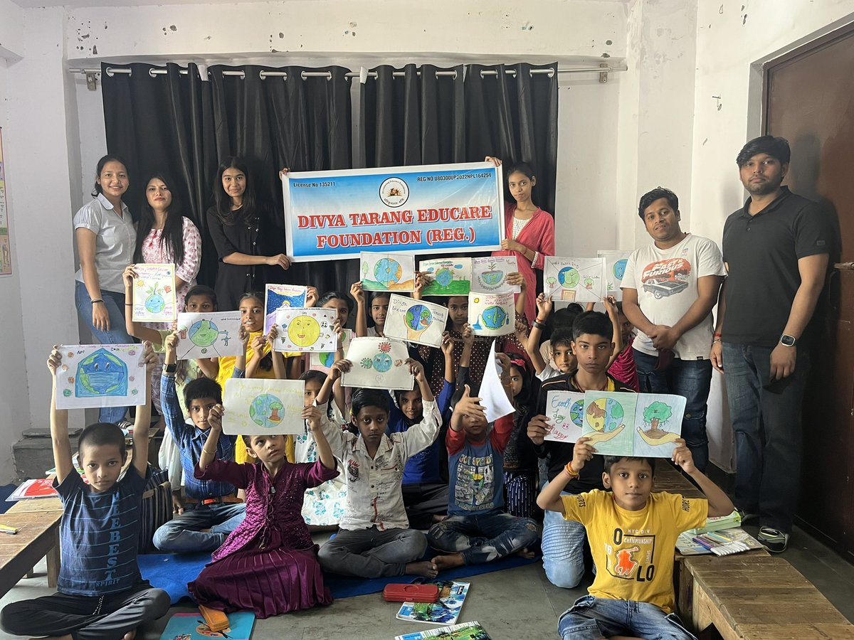EducareDtef's tweet photo. Today on the occasion of Earth Day, our @EducareDtef organised an awarness camp in which children were made aware to keep their environment clean. The children celebrated the Earth day very well by planting, drawing and dancing.
#earthday2023 
#AwarnessCampaign 
#basicshiksha https://t.co/hF8UI8DXlI