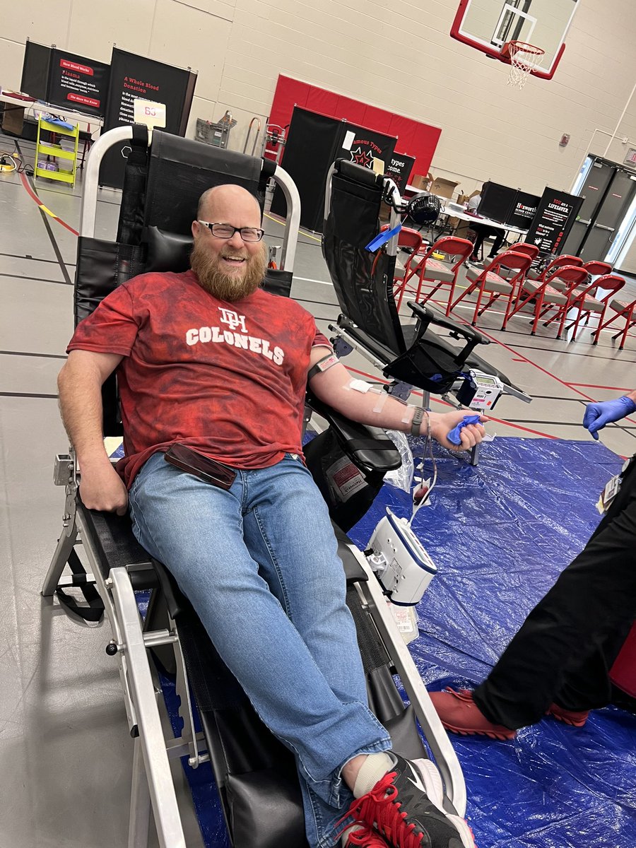 dixie_business's tweet photo. Successful Blood Drive. So proud of these young donors. https://t.co/n9z1mL88aY