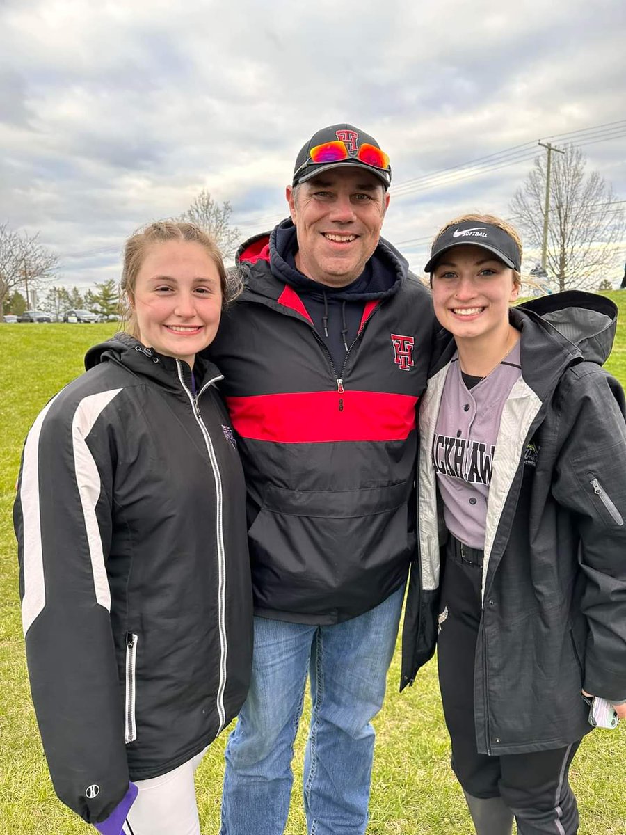 coach_jason85's tweet photo. Getting out and watching a couple great kids play eachother. A few short weeks left of your senior year @PickettTeagan and @DelaneyJoM1! Enjoy every moment of it!! 🔥🔥🔥 https://t.co/sxkclH7Ues