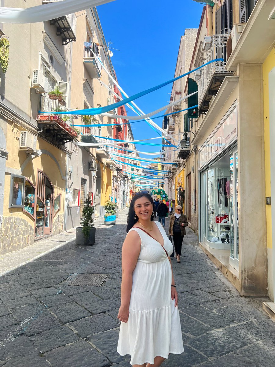 kali_arledge's tweet photo. A beautiful morning in Bacoil, Italy. We got some cappuccinos , went to the town markets, and had a great lunch. Now time for the beach! https://t.co/yig2zpZr6v