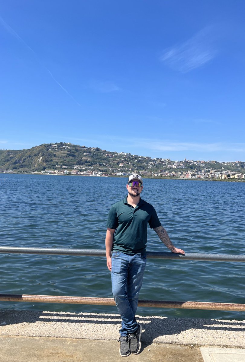 kali_arledge's tweet photo. A beautiful morning in Bacoil, Italy. We got some cappuccinos , went to the town markets, and had a great lunch. Now time for the beach! https://t.co/yig2zpZr6v