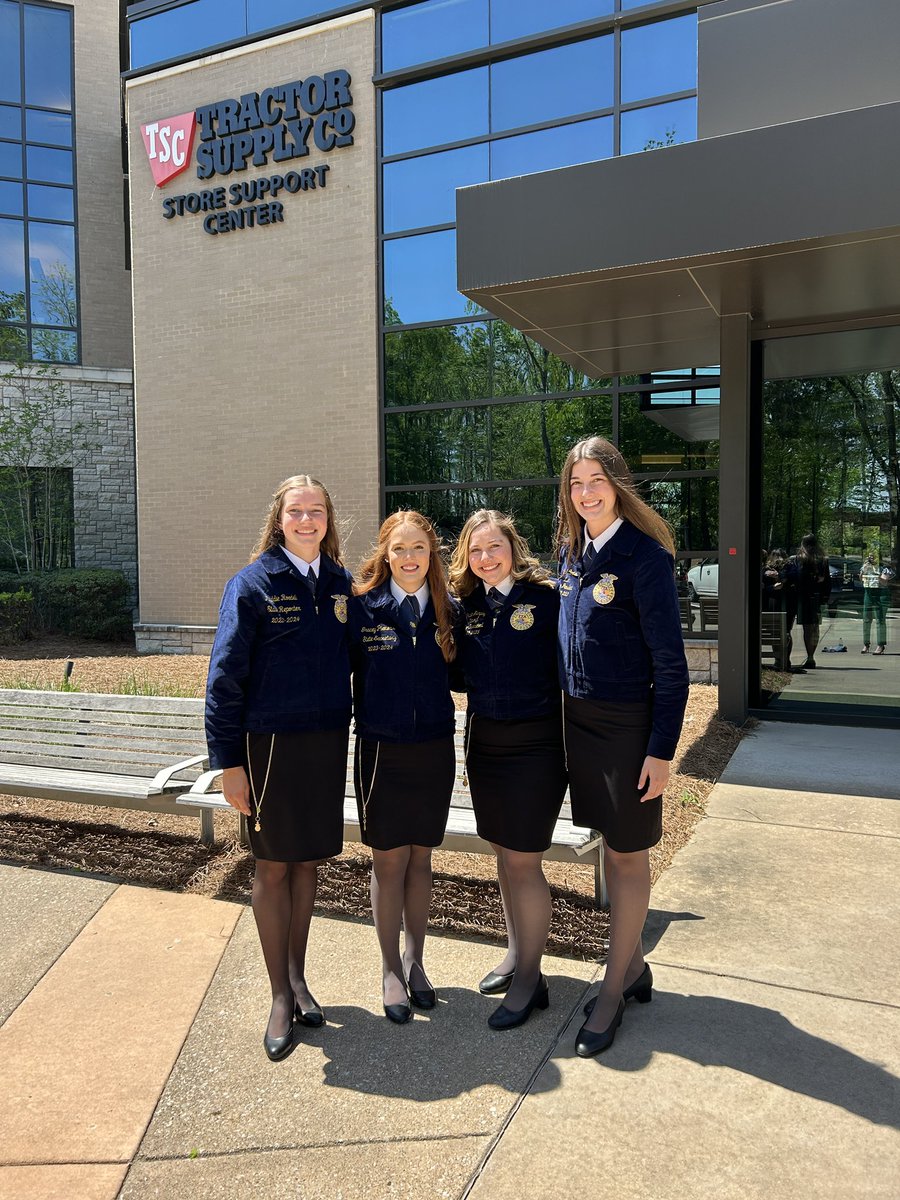 KarstynC's tweet photo. Thank you @TractorSupply for hosting @NationalFFA for a fun day of conversation and tours! https://t.co/U3ytsQmfWq