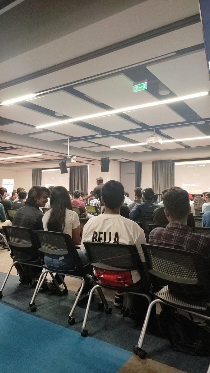 ParamSiddharth's tweet image. The questionnaire is bringing out my my shyness. 🙈💗 Also, most of the participants are developers. 😉 #EngineeringRules 

We have Aishwary Gupta over, the chief of staff at Polygon.