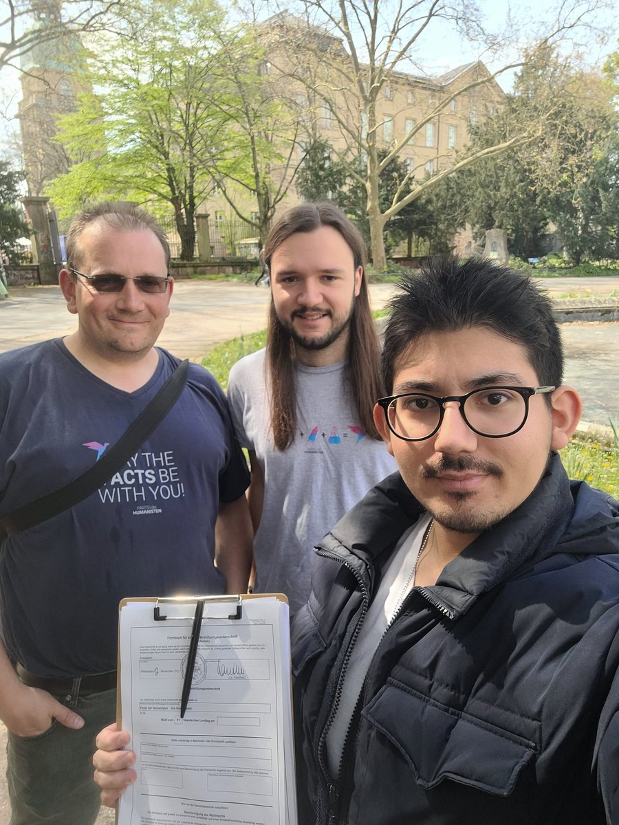 PdH_HE's tweet photo. Heute haben wir in Darmstadt +30 Unterstützungsunterschriften sammeln können. 
Insgesamt brauchen wir 1.000, um zur Landtagswahl 2023 in Hessen zugelassen zu werden. 

Du willst uns beim erreichen dieses Ziels helfen? Mehr Infos unter: 
https://t.co/QSRFDM7pIm https://t.co/zdOx85Wu7Y