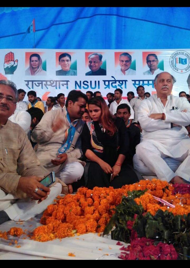 Gopalmeena_'s tweet photo. NSUI पूर्व राष्ट्रीय अध्यक्ष @AmritaDhawan1  जी को राजस्थान कांग्रेस का सहप्रभारी व AICC सचिव बनाये जाने पर शीर्ष नेतृत्व का आभार व्यक्त करता हूं
@RakeshMeena_ 
@Rasthan_PYC https://t.co/qlZIYYsssW