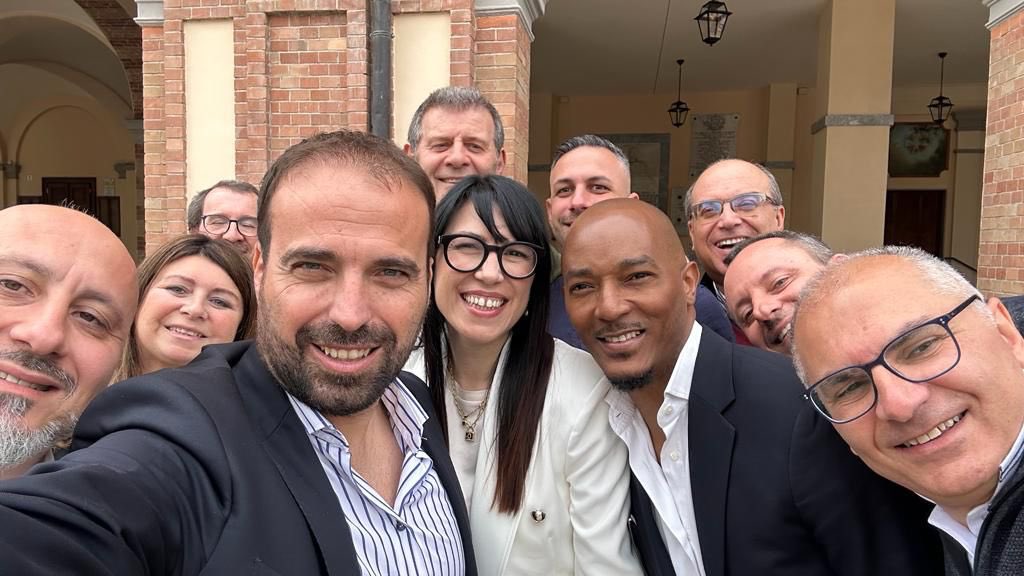 marattin's tweet photo. Prima a Rivoli a discutere dei contenuti del progetto riformista, poi ad Orbassano al pranzo di sostegno della candidata sindaco Ornella Picciau. @Azione_it, @ItaliaViva e non solo, tutti uniti senza nemmeno un dubbio su quale sia la strada da intraprendere. https://t.co/fBFoPgGXjf